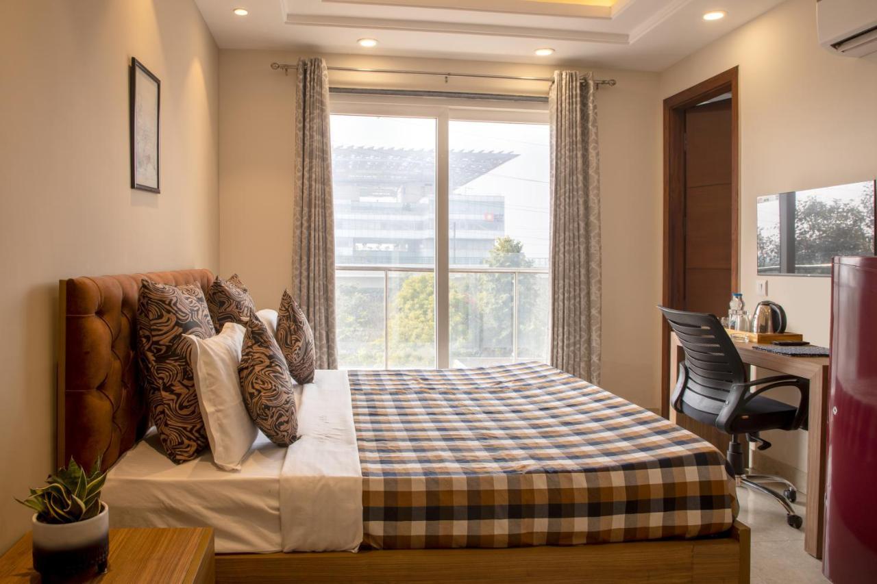 Perch Service Apartment-Mg Road Гургаон Экстерьер фото