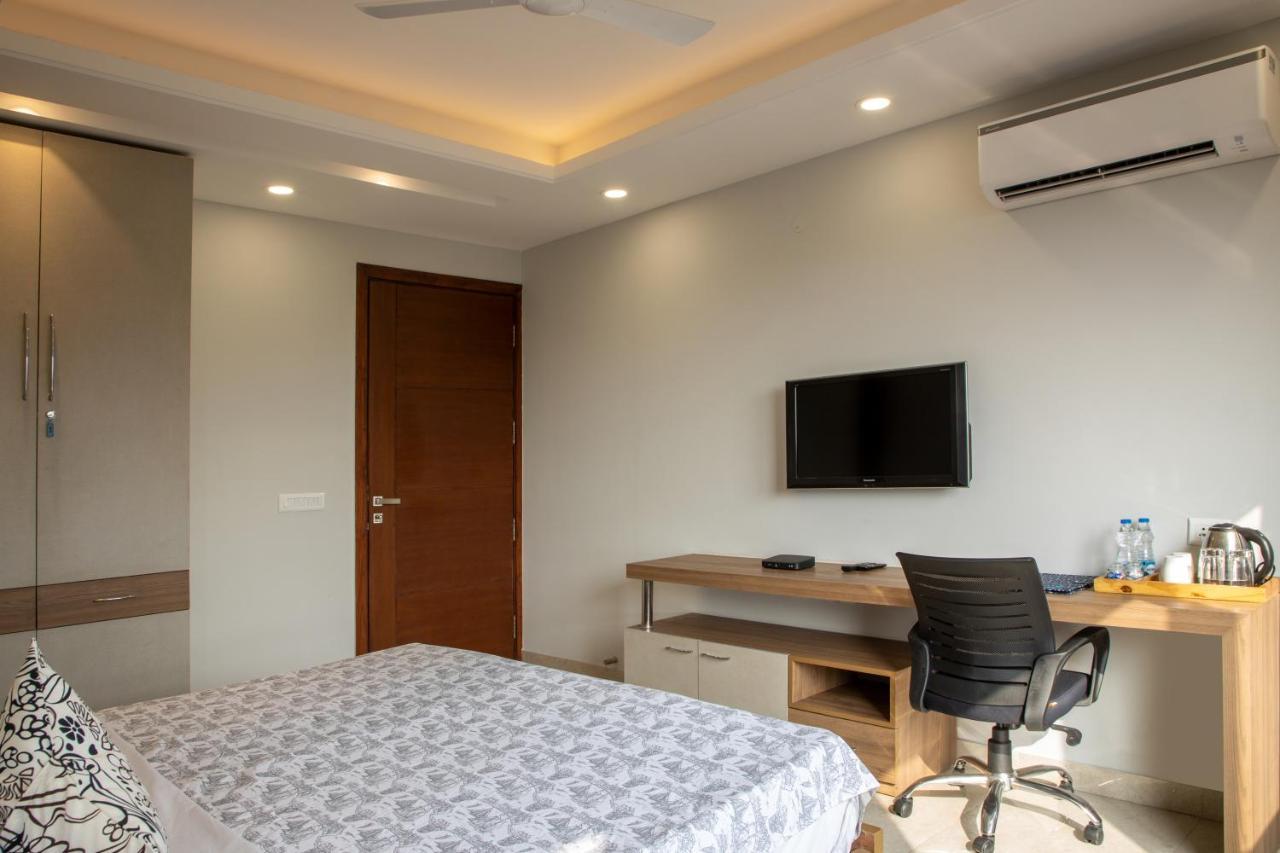 Perch Service Apartment-Mg Road Гургаон Экстерьер фото