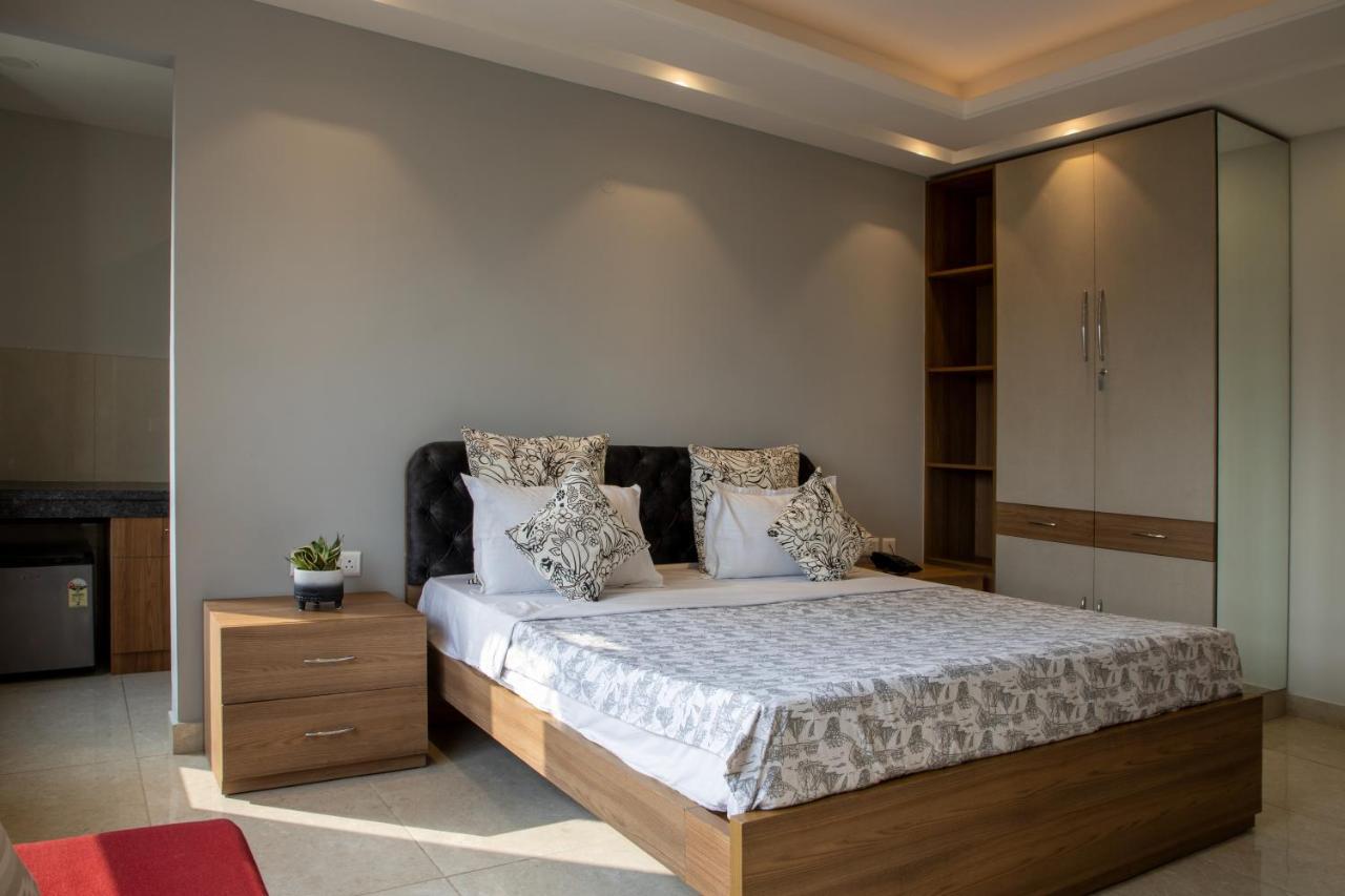 Perch Service Apartment-Mg Road Гургаон Экстерьер фото