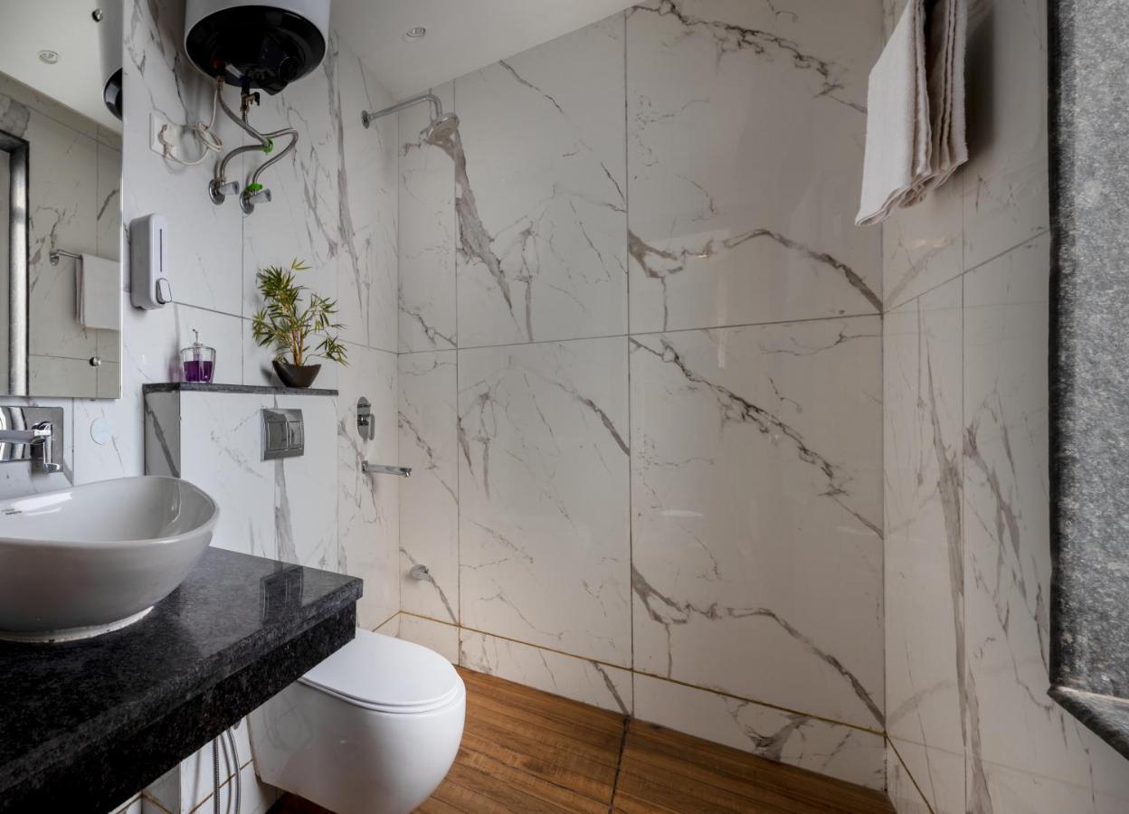 Perch Service Apartment-Mg Road Гургаон Экстерьер фото