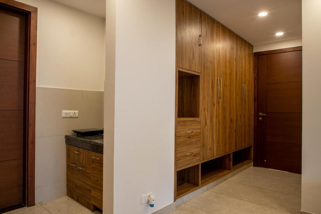 Perch Service Apartment-Mg Road Гургаон Экстерьер фото